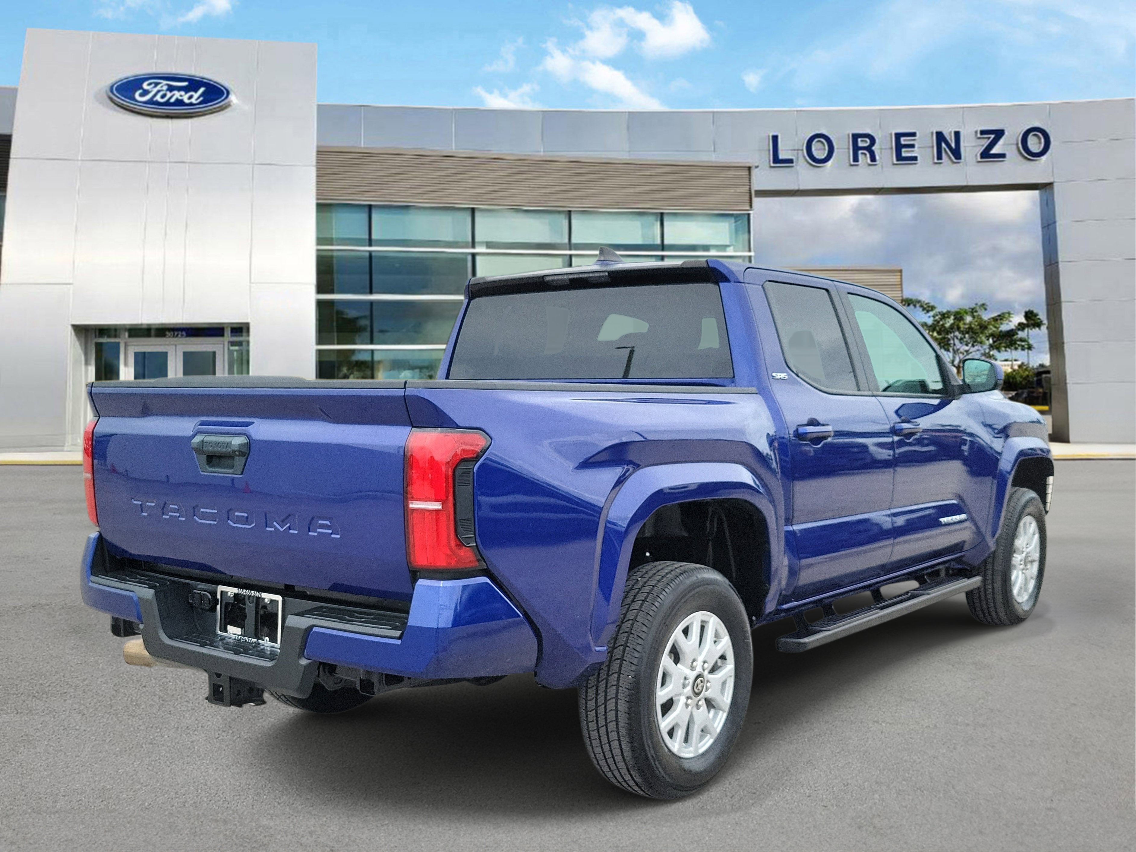 Used 2024 Toyota Tacoma SR5 RWD image 5