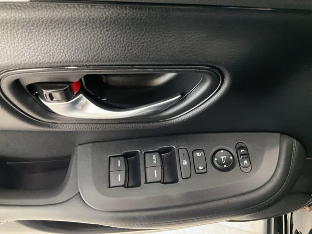 Certified 2026 Honda HR-V LX image 6