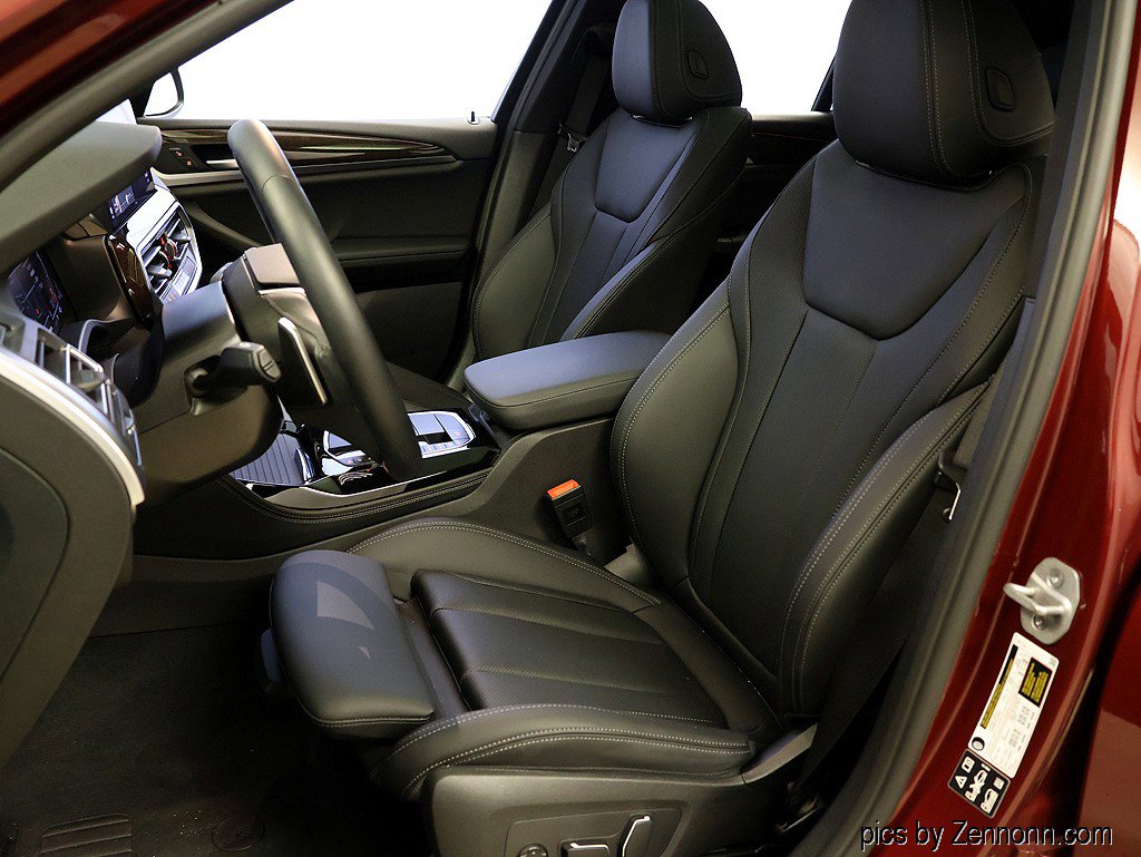 Certified 2025 BMW X4 xDrive30i AWD/4WD image 10