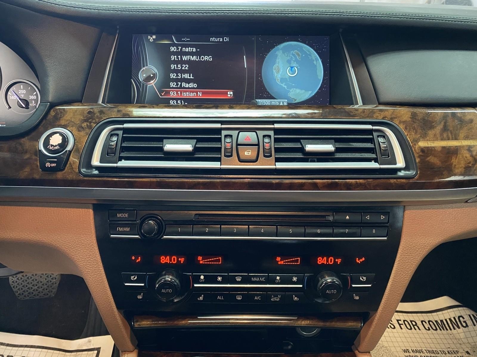 Used 2013 BMW 750Li xDrive image 24