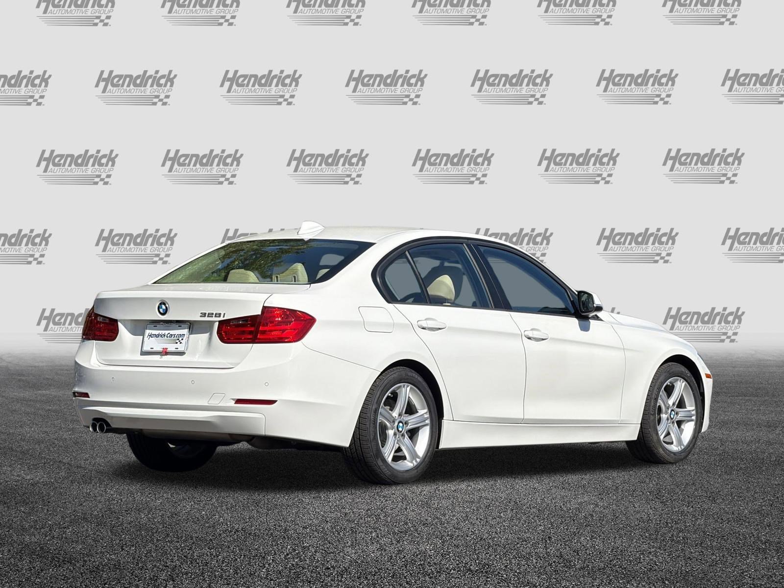 Used 2014 BMW 328i Sedan RWD image 5