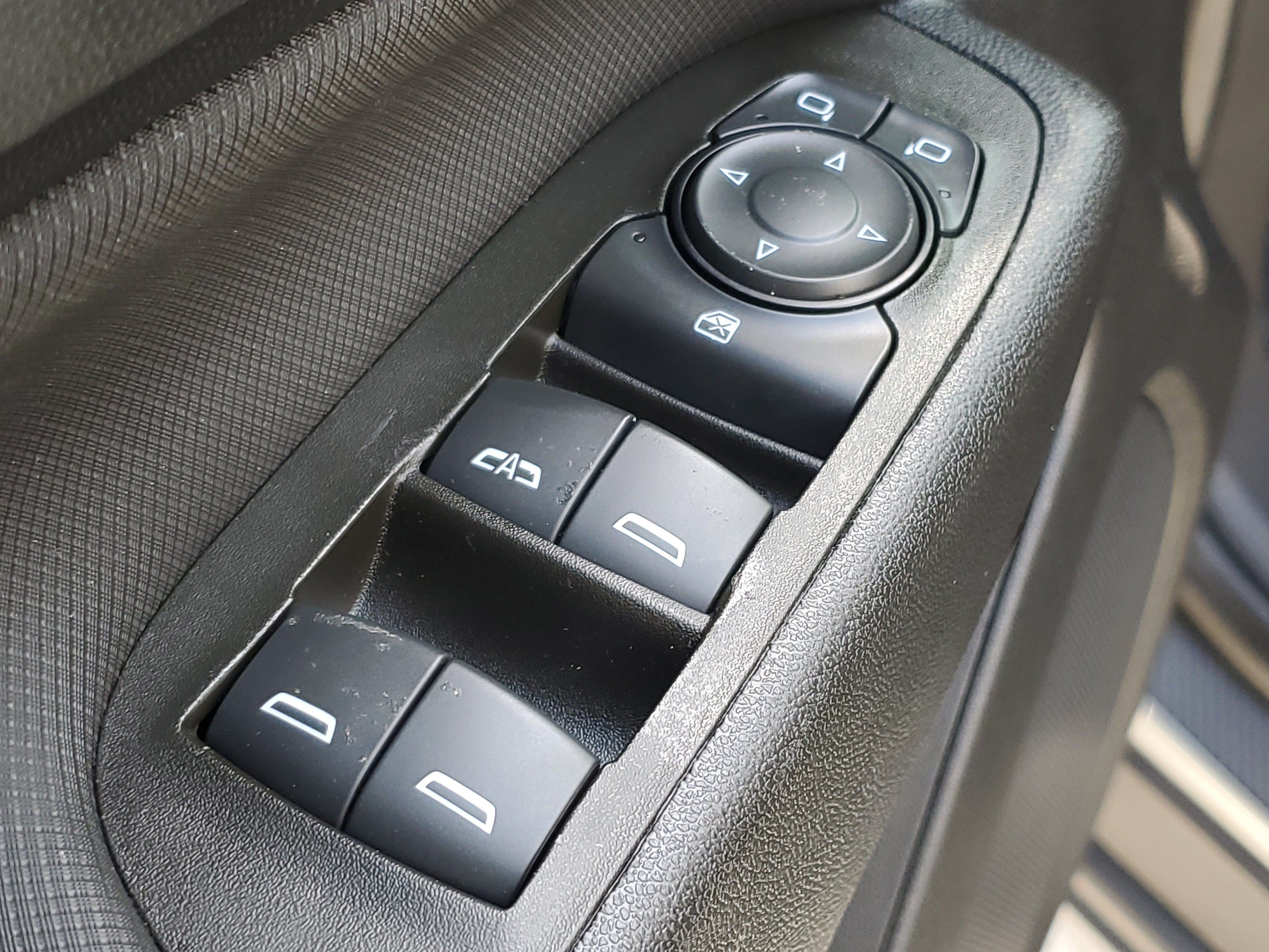 Used 2024 Chevrolet Equinox RS w/ RS Leather Package FWD image 23