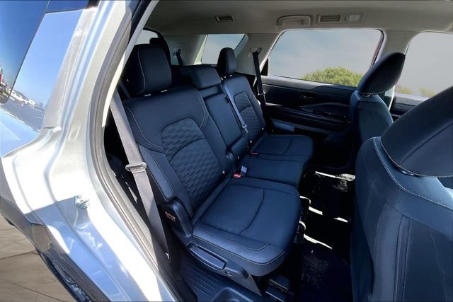 Certified 2024 Nissan Pathfinder SV FWD image 24