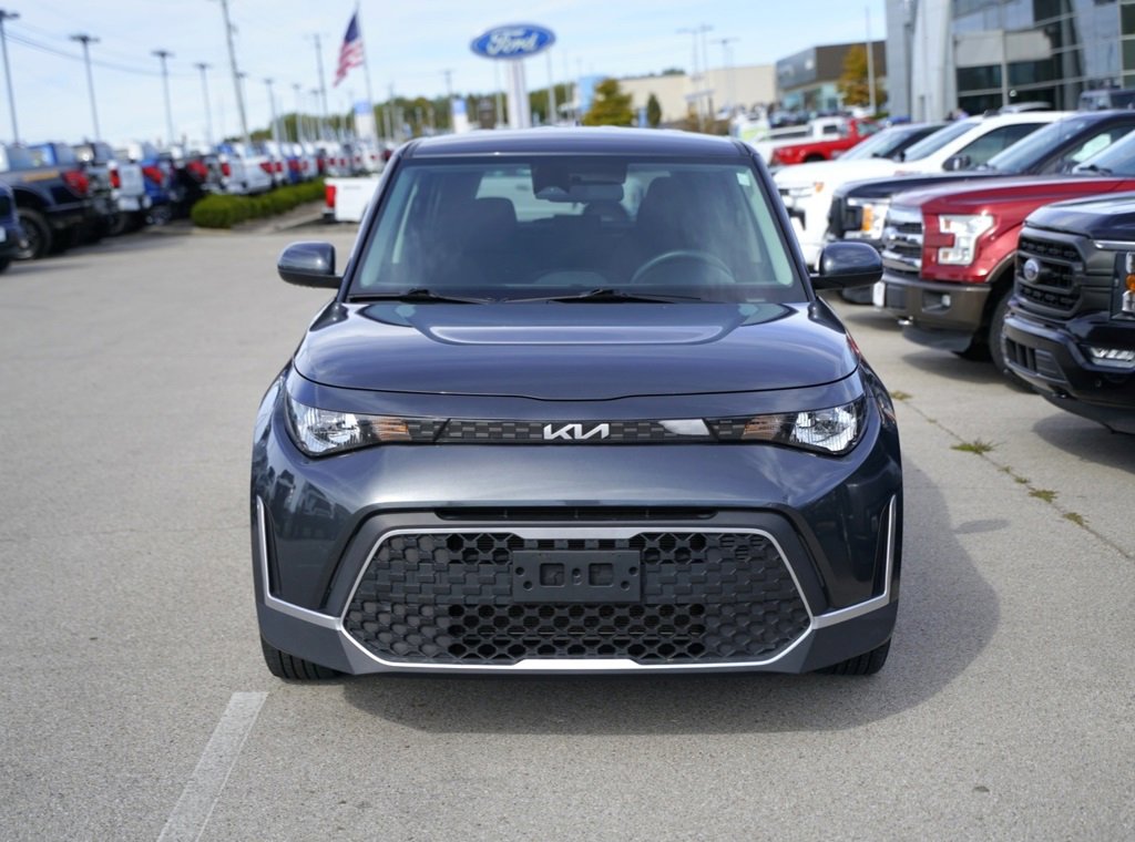 Used 2023 Kia Soul LX w/ Option Group 015 image 2
