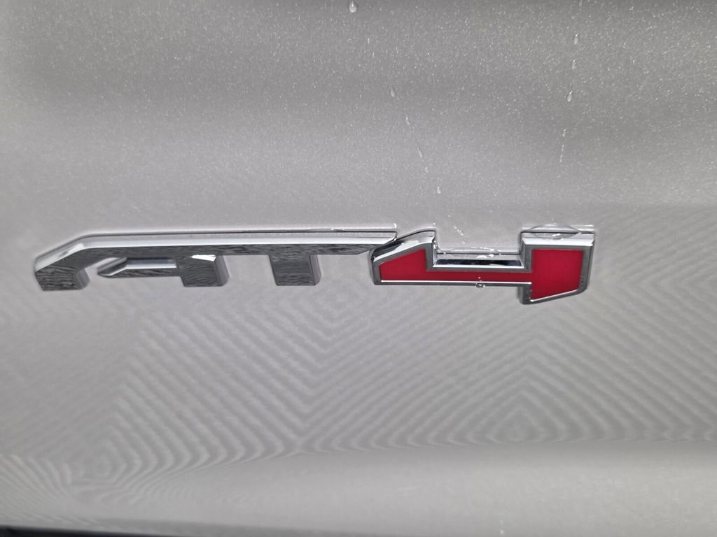 Used 2026 GMC Acadia AT4 w/ Super Cruise Package AWD/4WD image 9