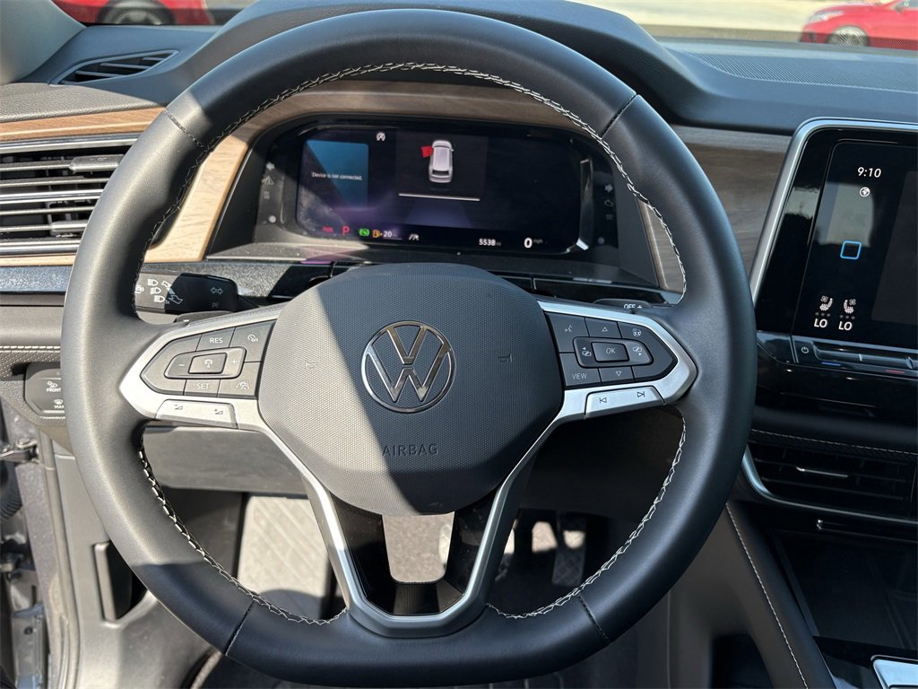 Used 2024 Volkswagen Atlas SE image 16