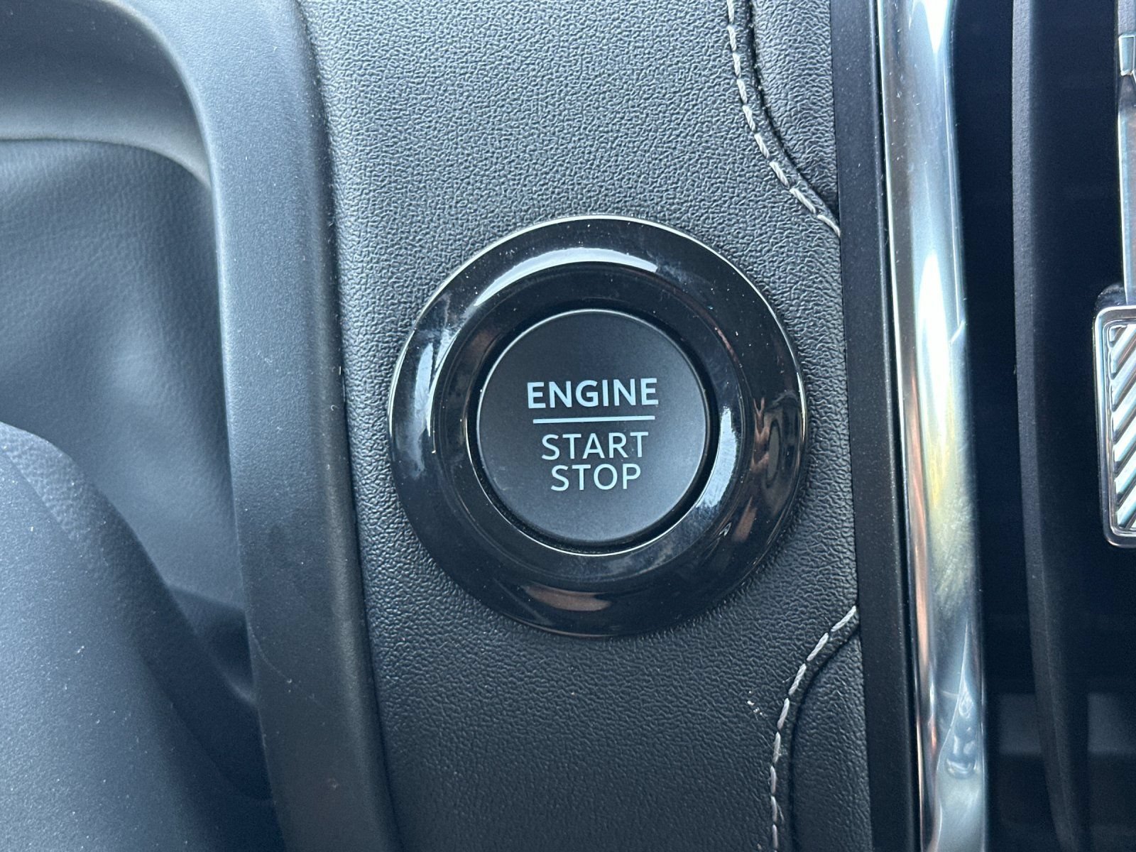 Certified 2025 Ford Expedition Platinum AWD/4WD image 21