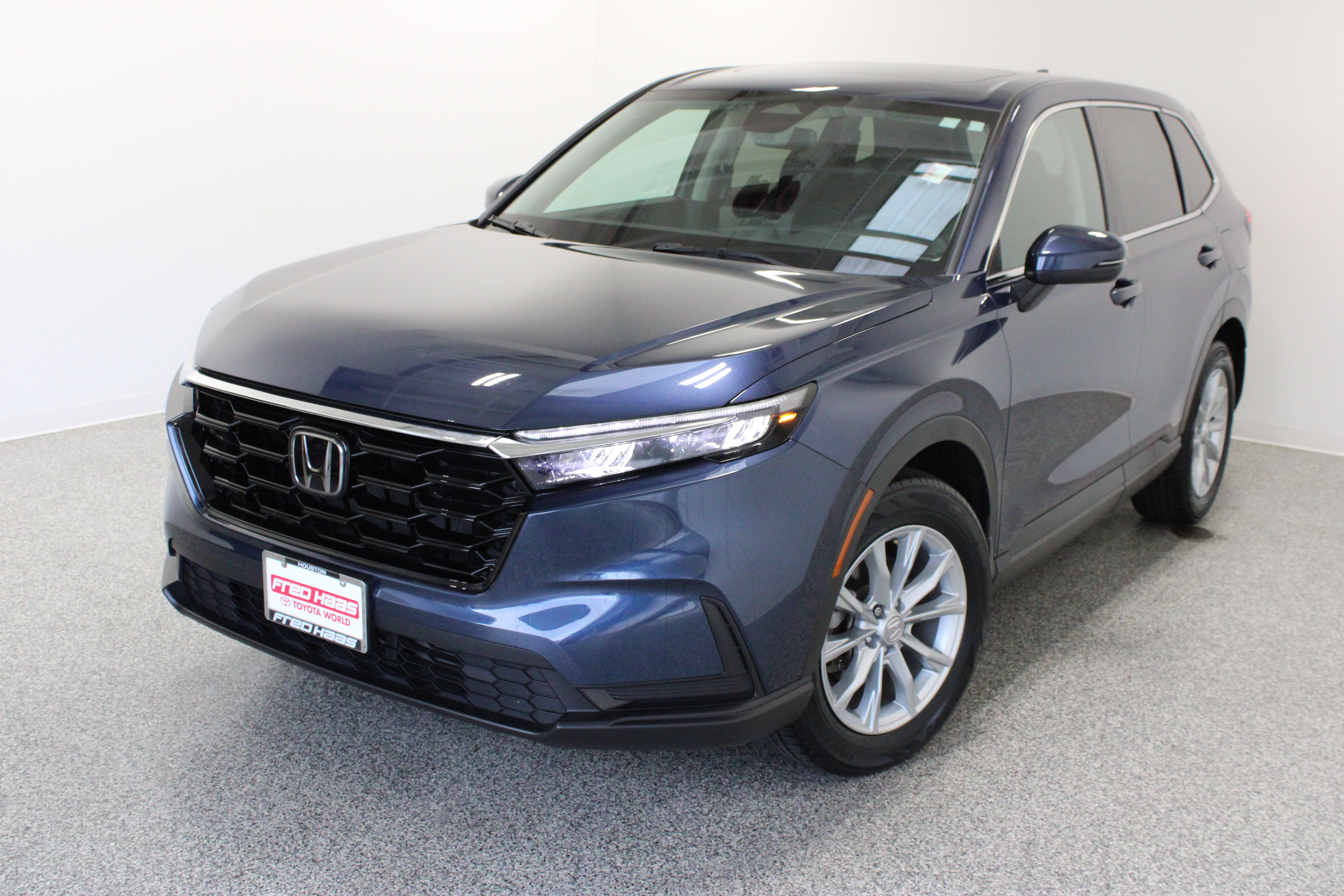 Used 2025 Honda CR-V EX image 2