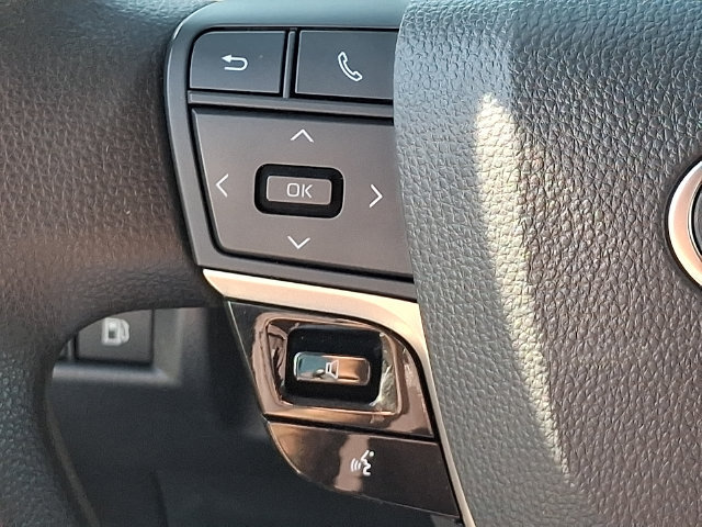 Used 2025 Toyota Camry LE FWD image 21