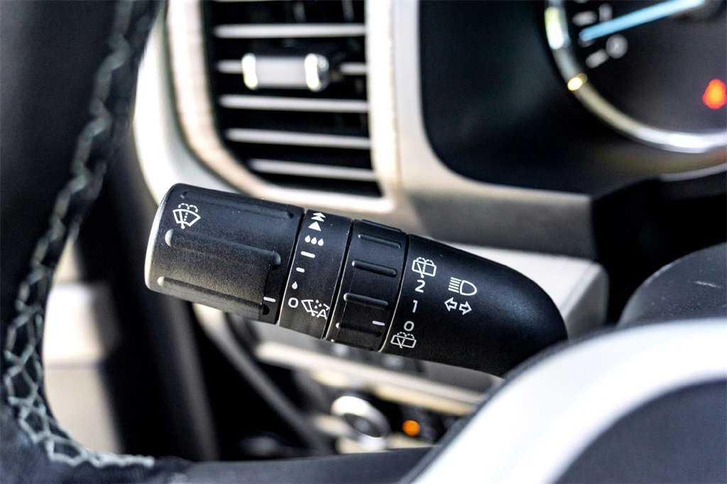 Used 2023 Ford Expedition Max Limited image 19