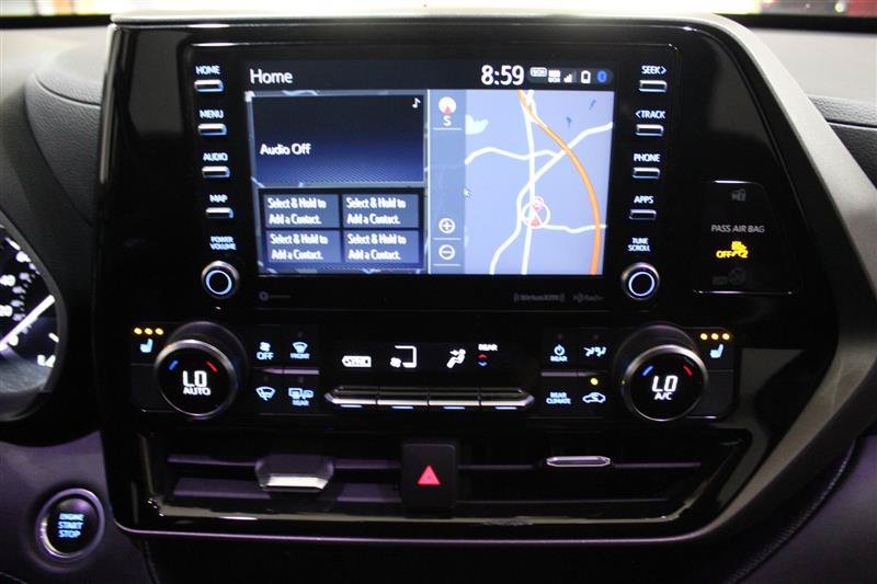 Used 2021 Toyota Highlander XLE AWD/4WD image 20