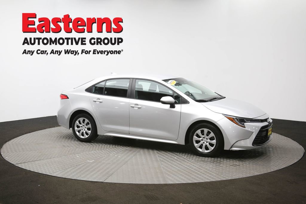 Used 2023 Toyota Corolla LE image 47