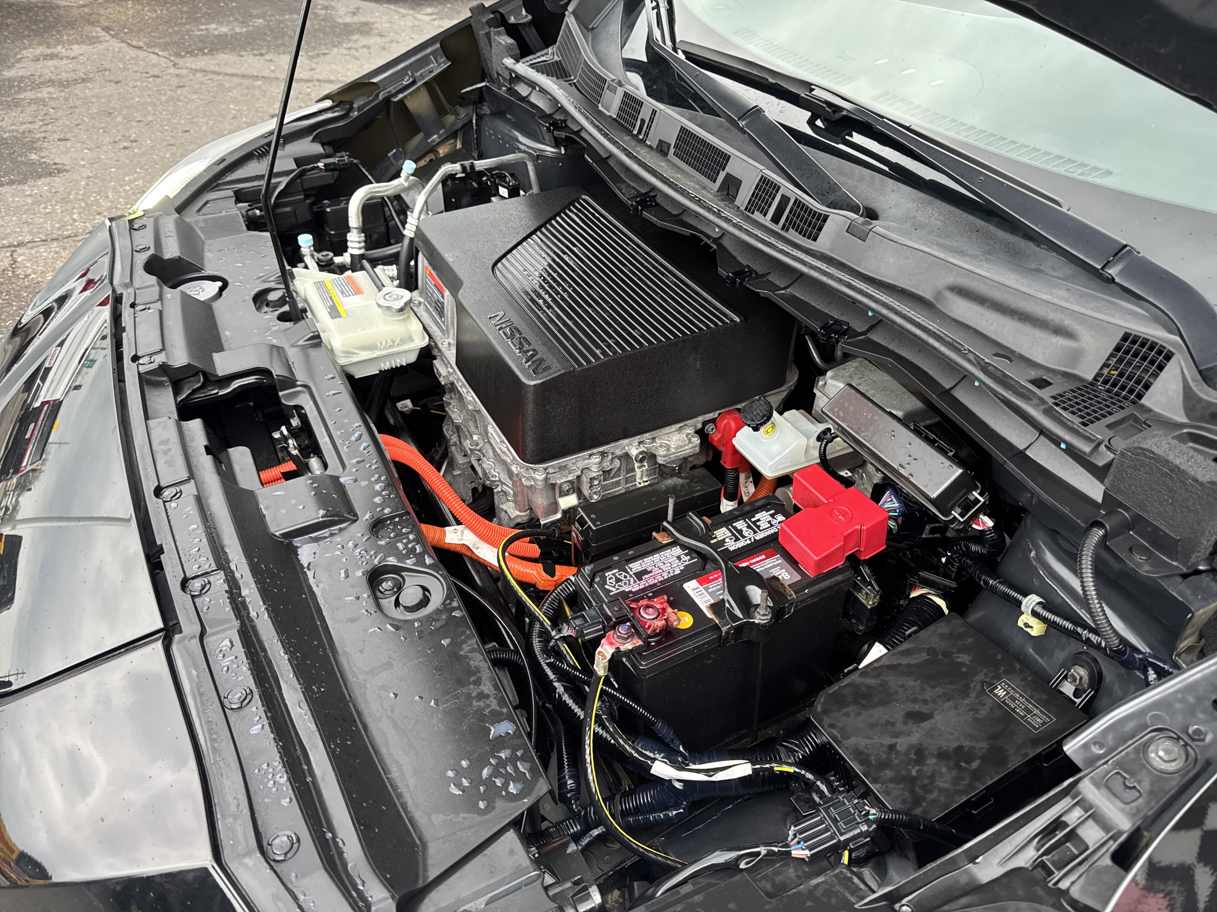 Used 2019 Nissan Leaf SL w/ SL Technology Package FWD image 16