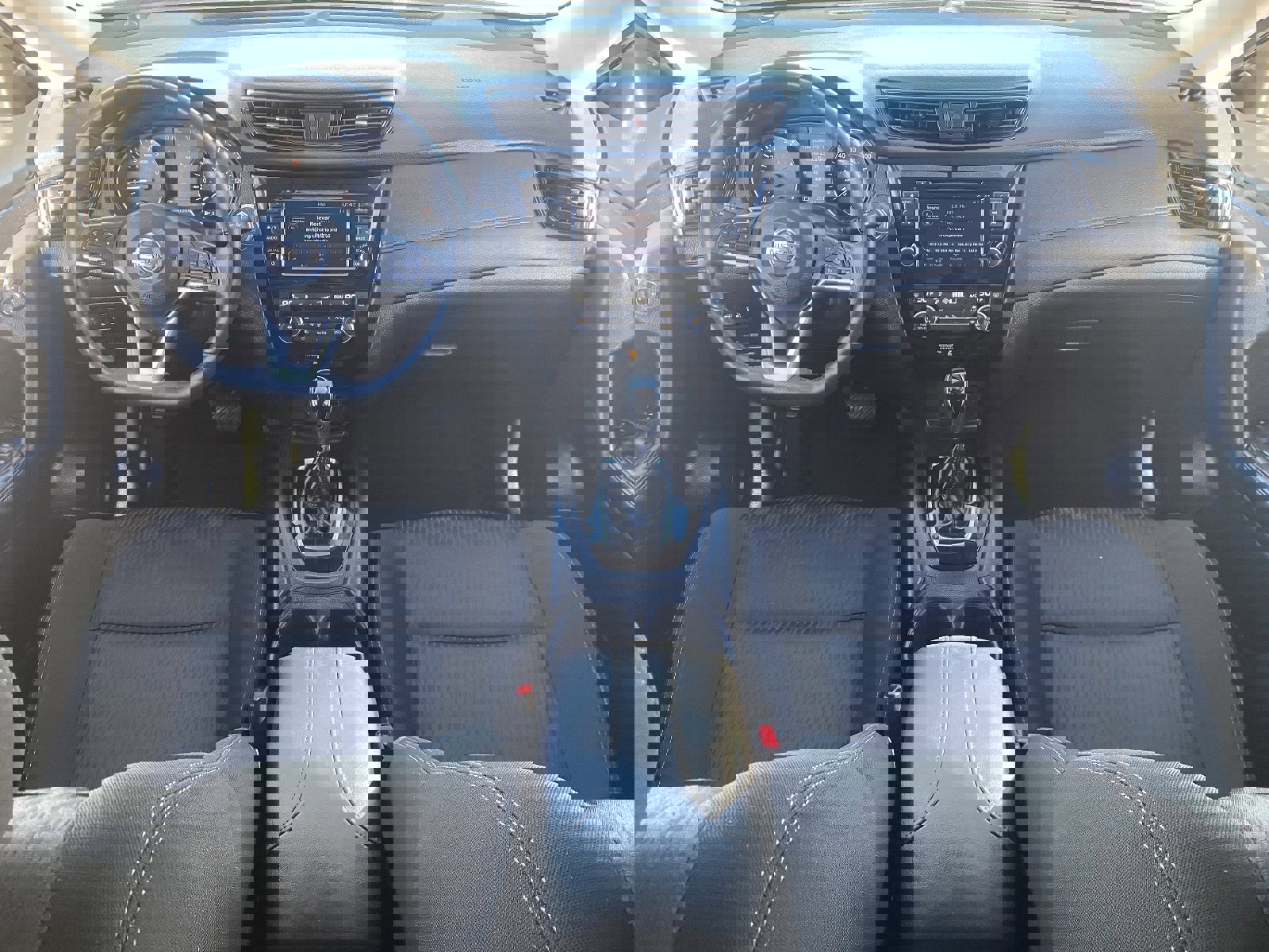 Used 2018 Nissan Rogue SV image 17