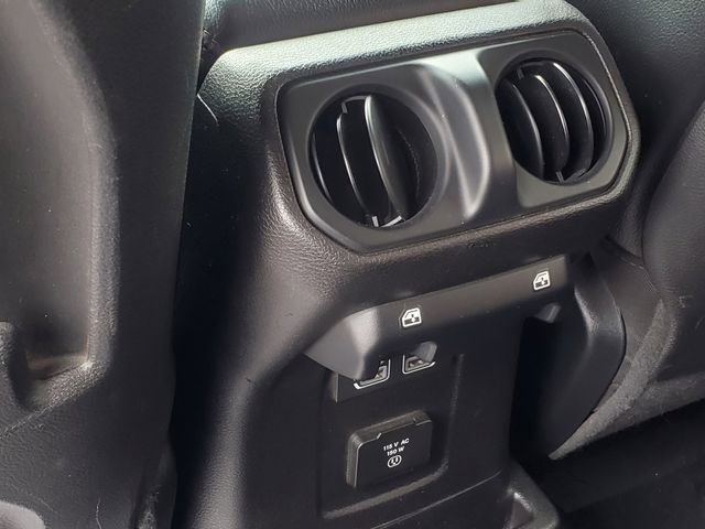 Used 2018 Jeep Wrangler Unlimited Rubicon w/ Dual Top Group image 34