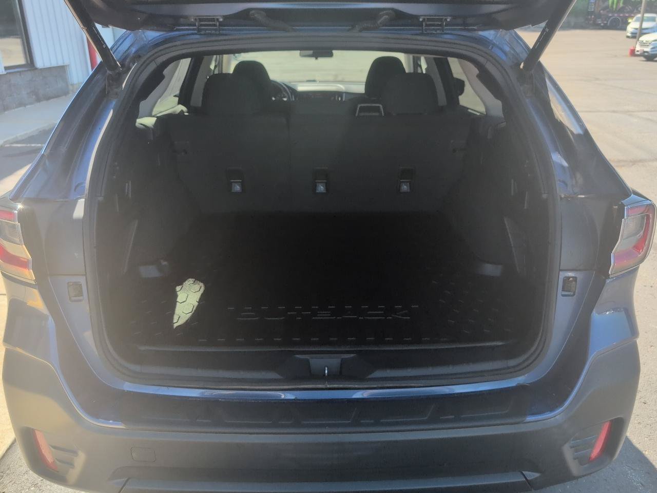 Used 2021 Subaru Outback Premium AWD/4WD image 13