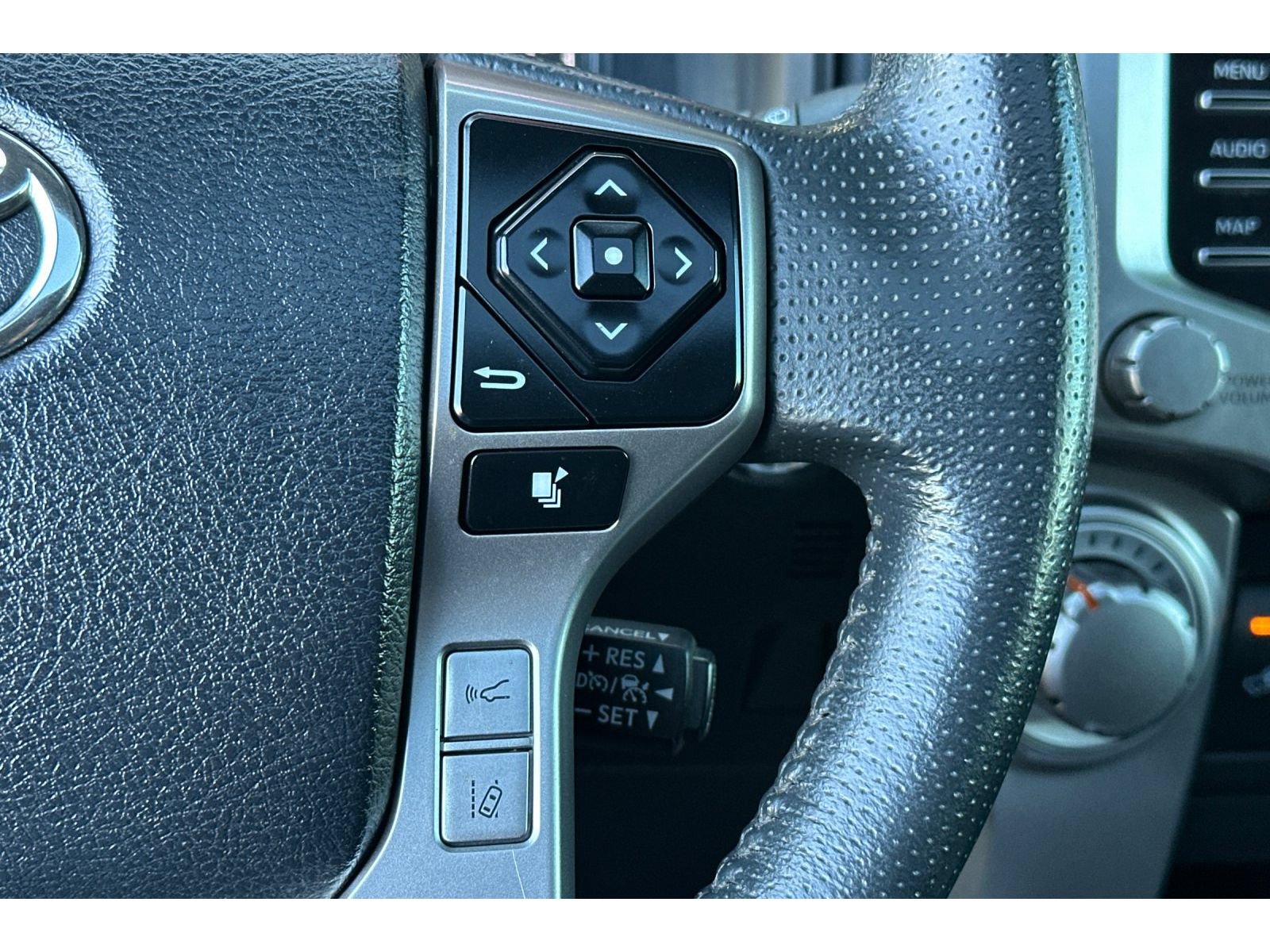 Used 2022 Toyota 4Runner SR5 Premium w/ Moonroof Package RWD image 29