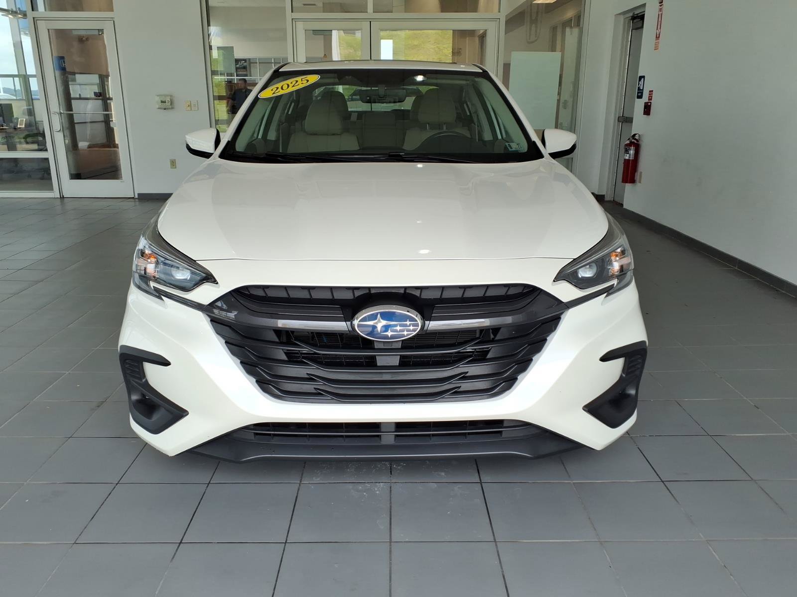 Used 2025 Subaru Legacy Limited AWD/4WD image 2