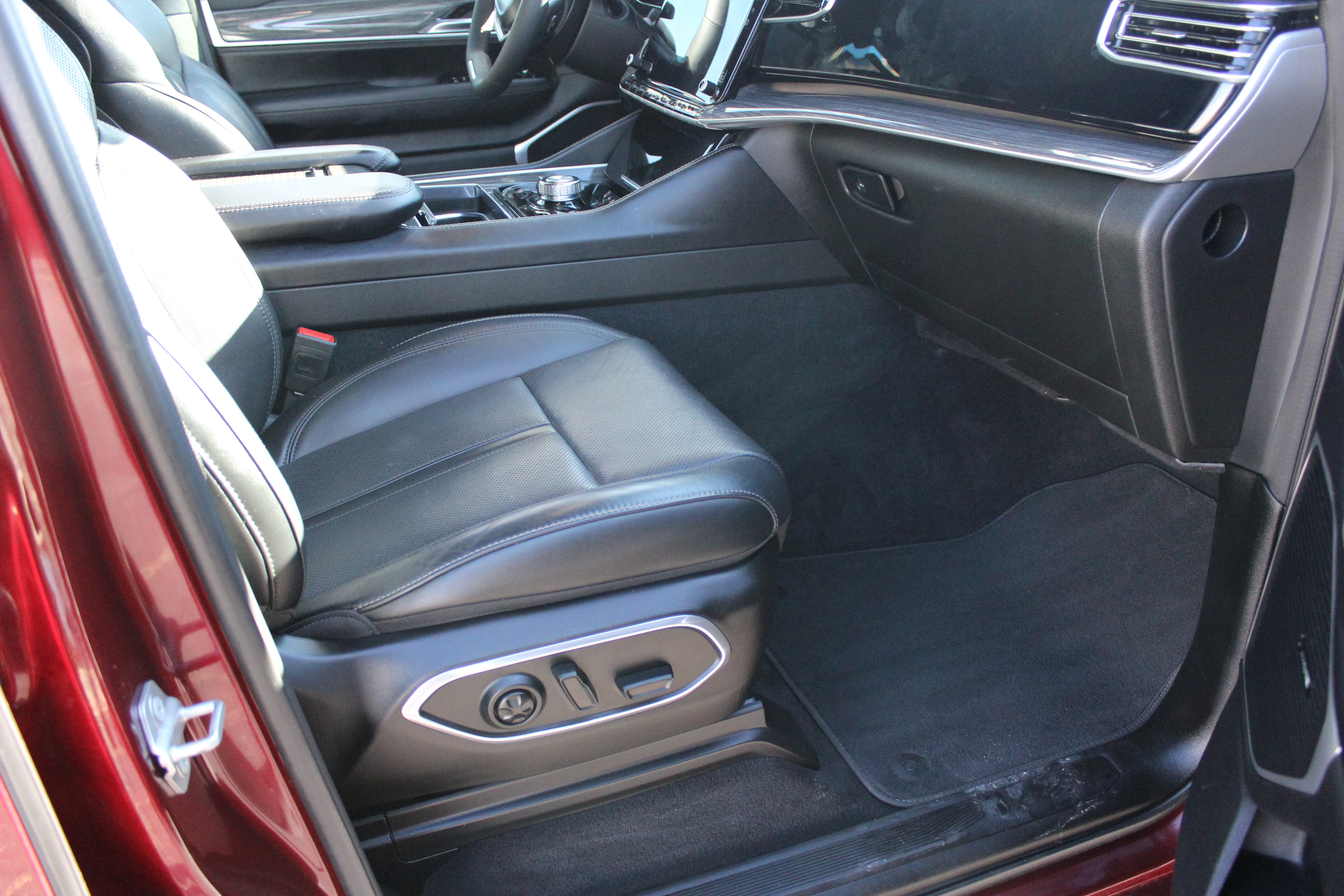 Used 2022 Jeep Wagoneer Series III w/ Convenience Group I image 33