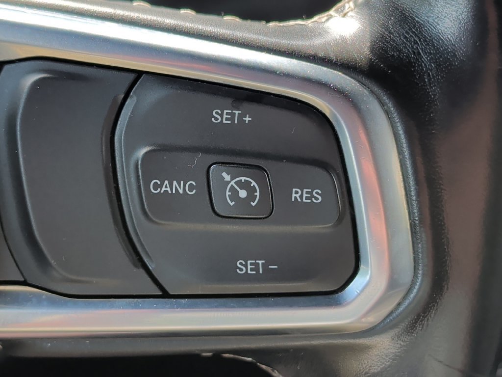 Used 2021 Jeep Wrangler Unlimited Sahara AWD/4WD image 13