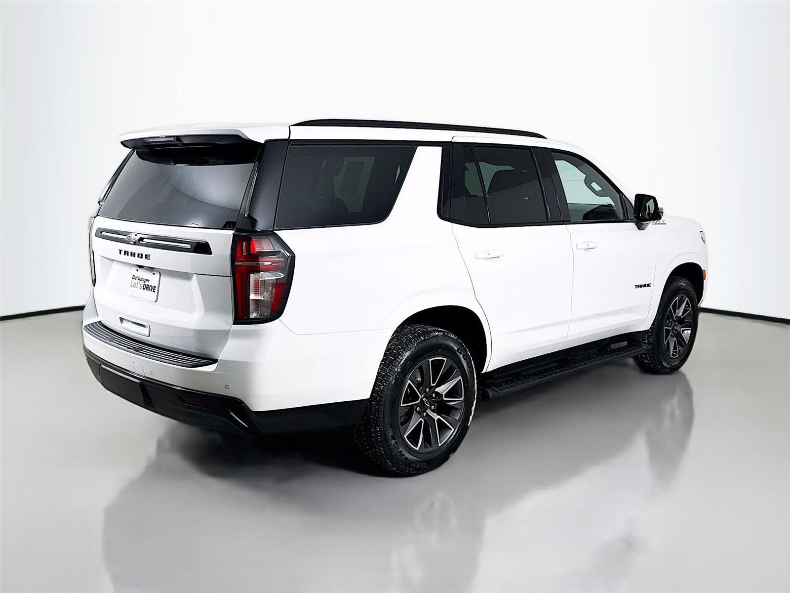 Used 2023 Chevrolet Tahoe Z71 w/ Luxury Package image 8