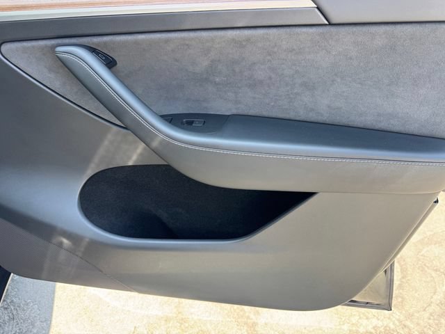 Used 2024 Tesla Model Y Performance AWD/4WD image 7