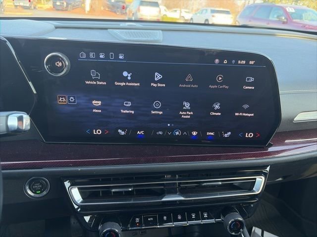Certified 2024 Chevrolet Traverse Z71 w/ Enhanced Driving Package AWD/4WD image 22