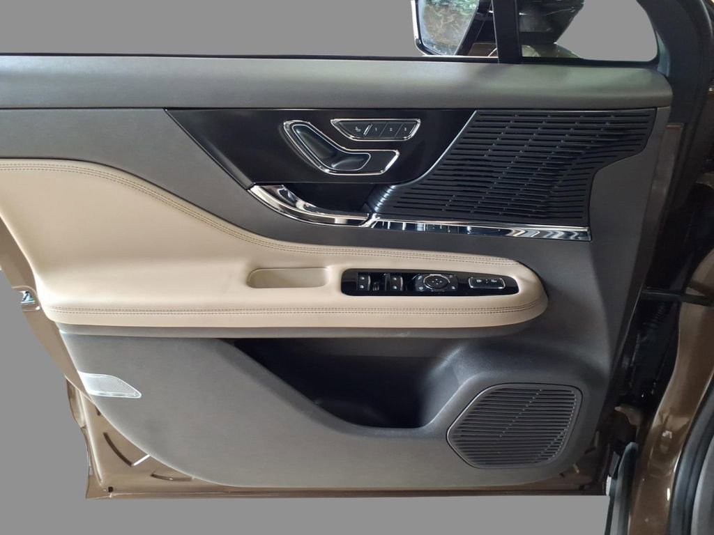 Certified 2022 Lincoln Corsair FWD image 15