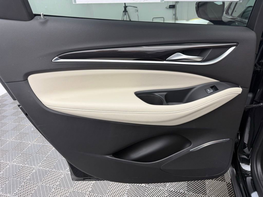 Used 2024 Buick Enclave Essence w/ Sport Touring Edition image 32