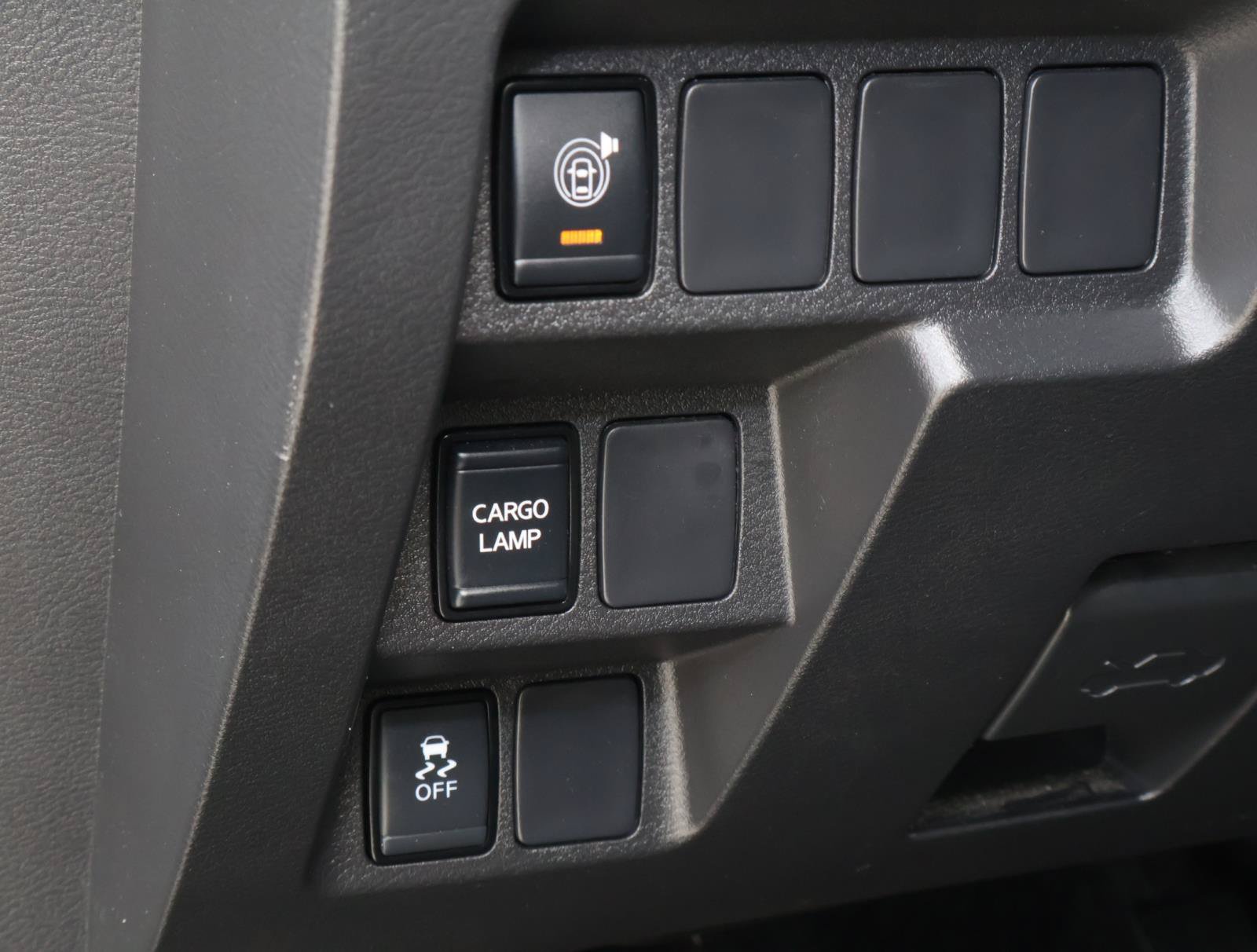 Used 2024 Nissan Frontier SV w/ Technology Package RWD image 22