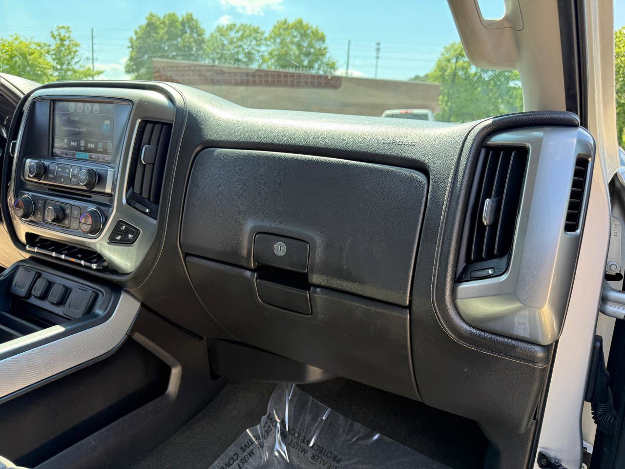 Used 2018 Chevrolet Silverado 2500 LTZ w/ LTZ Plus Package AWD/4WD image 18