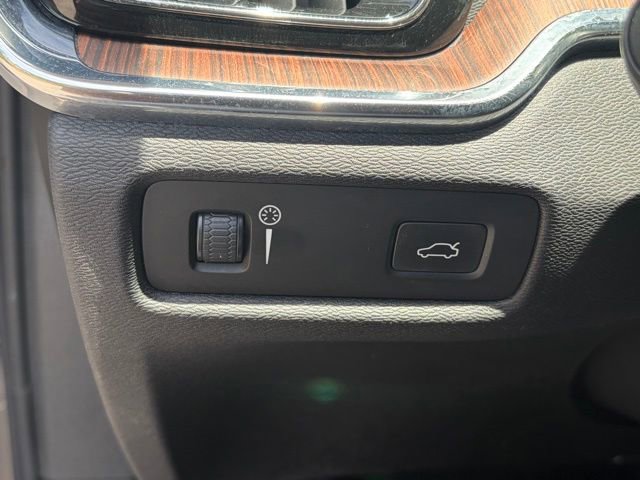 Used 2019 Volvo S60 T6 Momentum w/ Multimedia Package AWD/4WD image 33