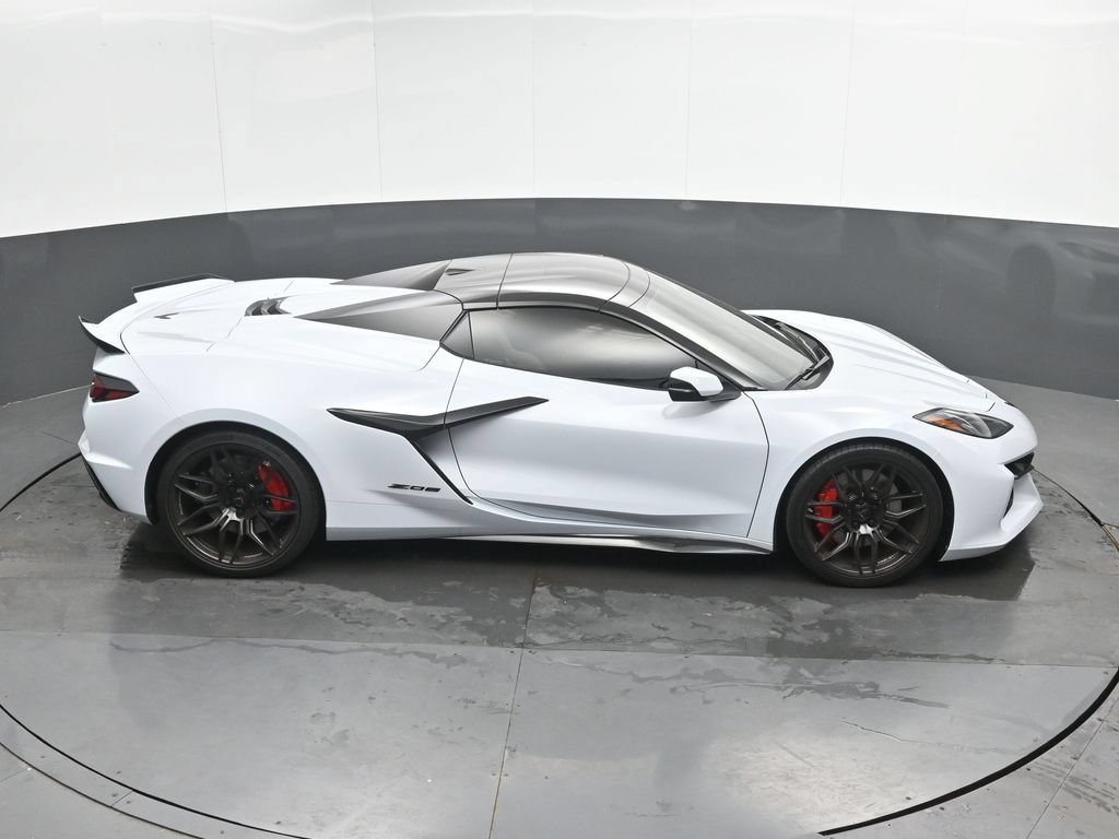Used 2024 Chevrolet Corvette Z06 w/ Battery Protection Package RWD image 31
