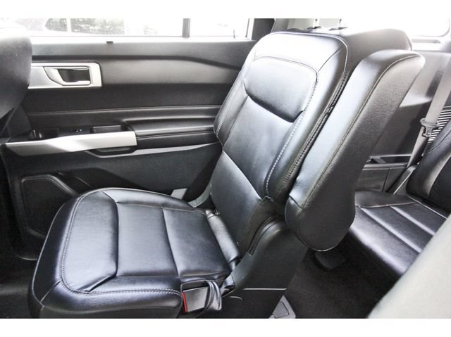 Used 2023 Ford Explorer Limited w/ Limited Technology Package RWD image 11