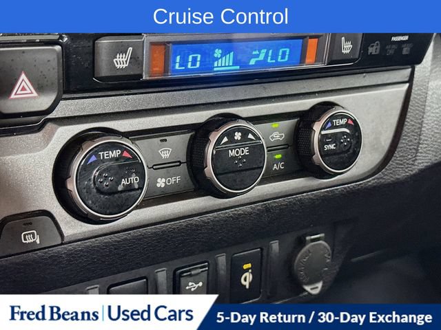 Used 2017 Toyota Tacoma TRD Off-Road w/ Premium & Technology Package AWD/4WD image 21