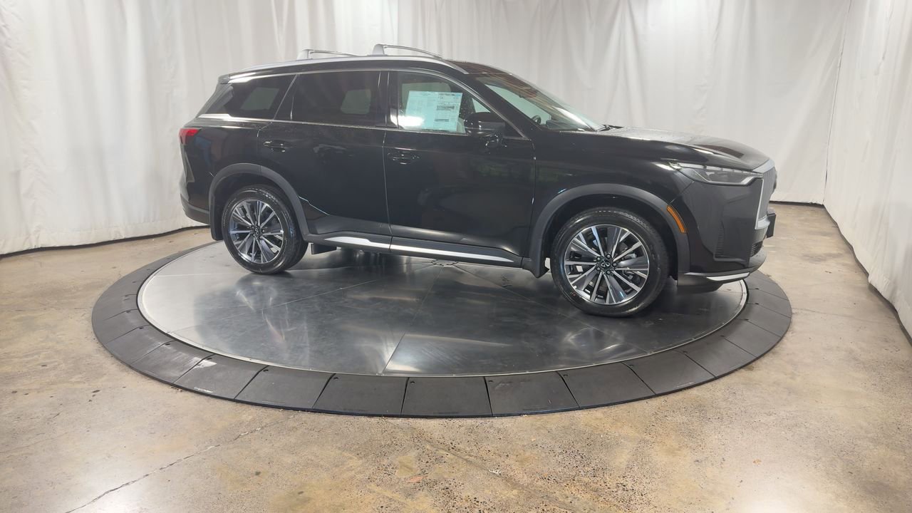 New 2026 INFINITI QX60 Luxe w/ Family Package image 3