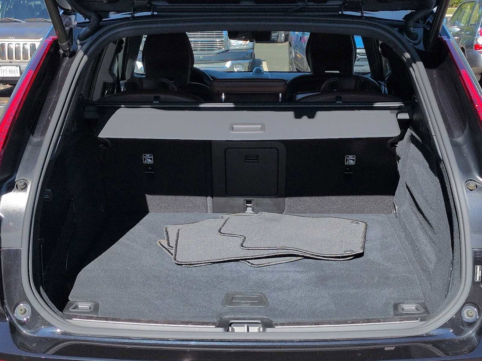 Used 2025 Volvo XC60 T8 Ultra image 35