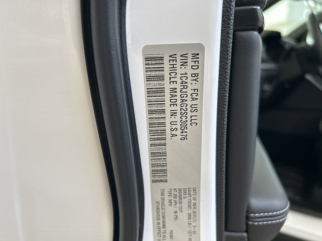 Used 2025 Jeep Grand Cherokee Altitude RWD image 45