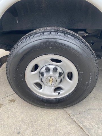 Used 2023 Chevrolet Express 2500 w/ Driver Convenience Package image 29