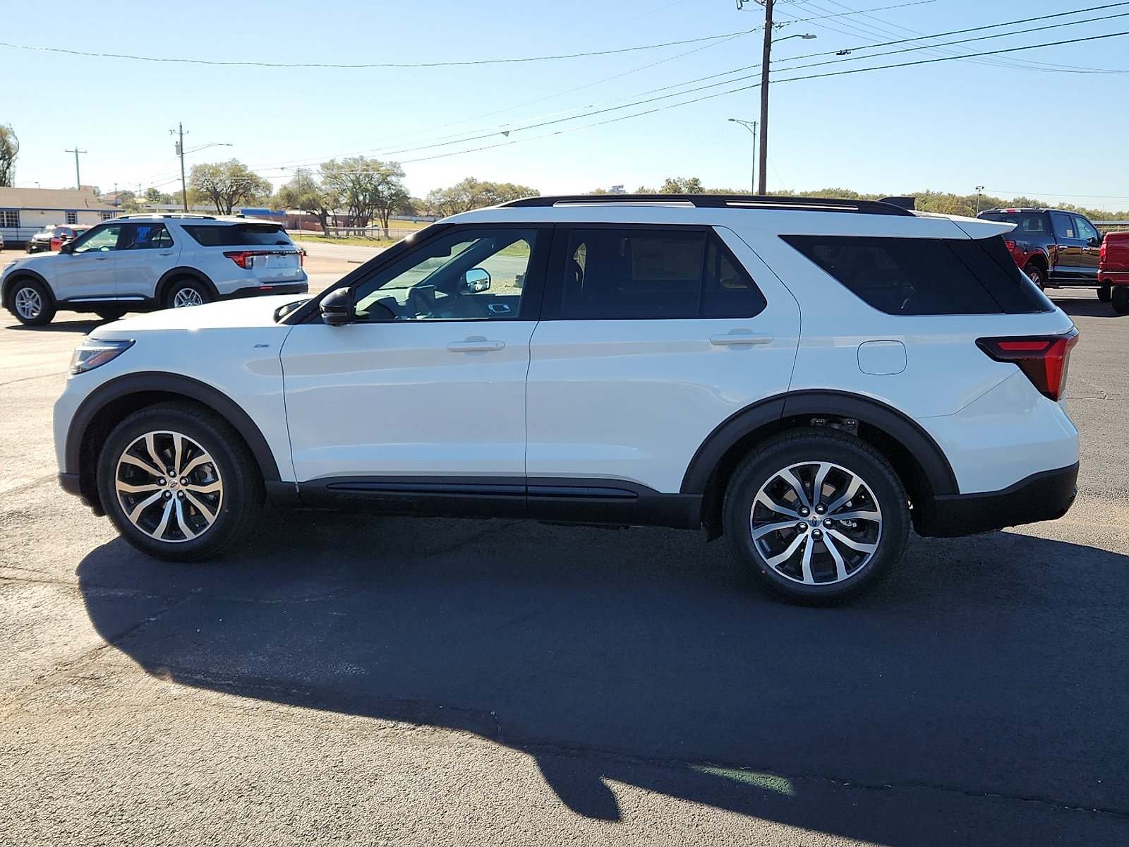 New 2026 Ford Explorer ST-Line w/ Premium Package image 2