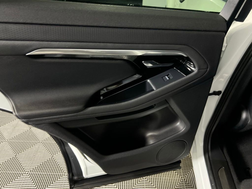 Used 2023 Land Rover Range Rover Evoque S image 26
