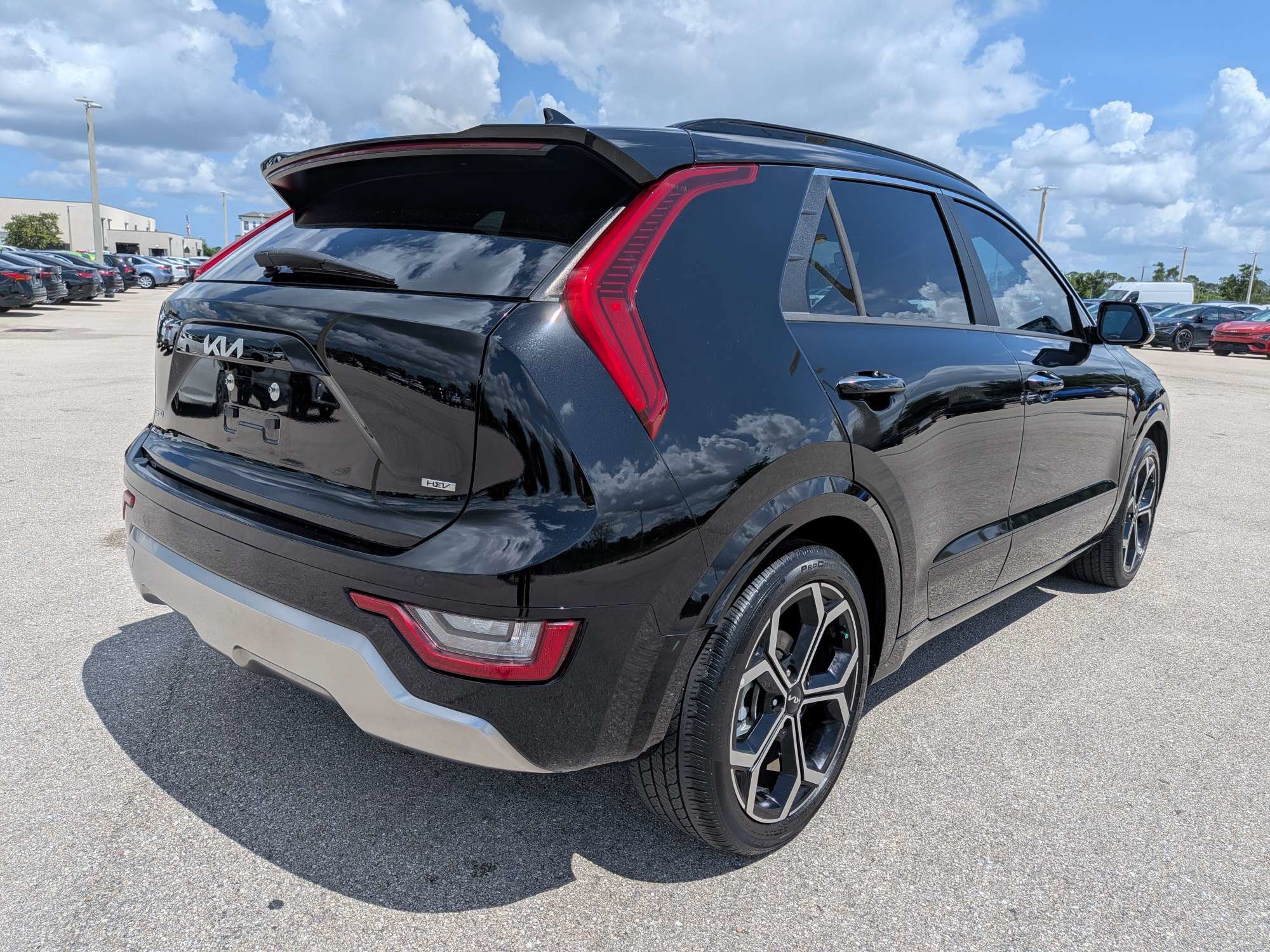 Certified 2024 Kia Niro SX Touring FWD image 5