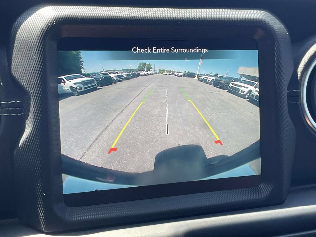 Used 2021 Jeep Wrangler Unlimited Sahara AWD/4WD image 34