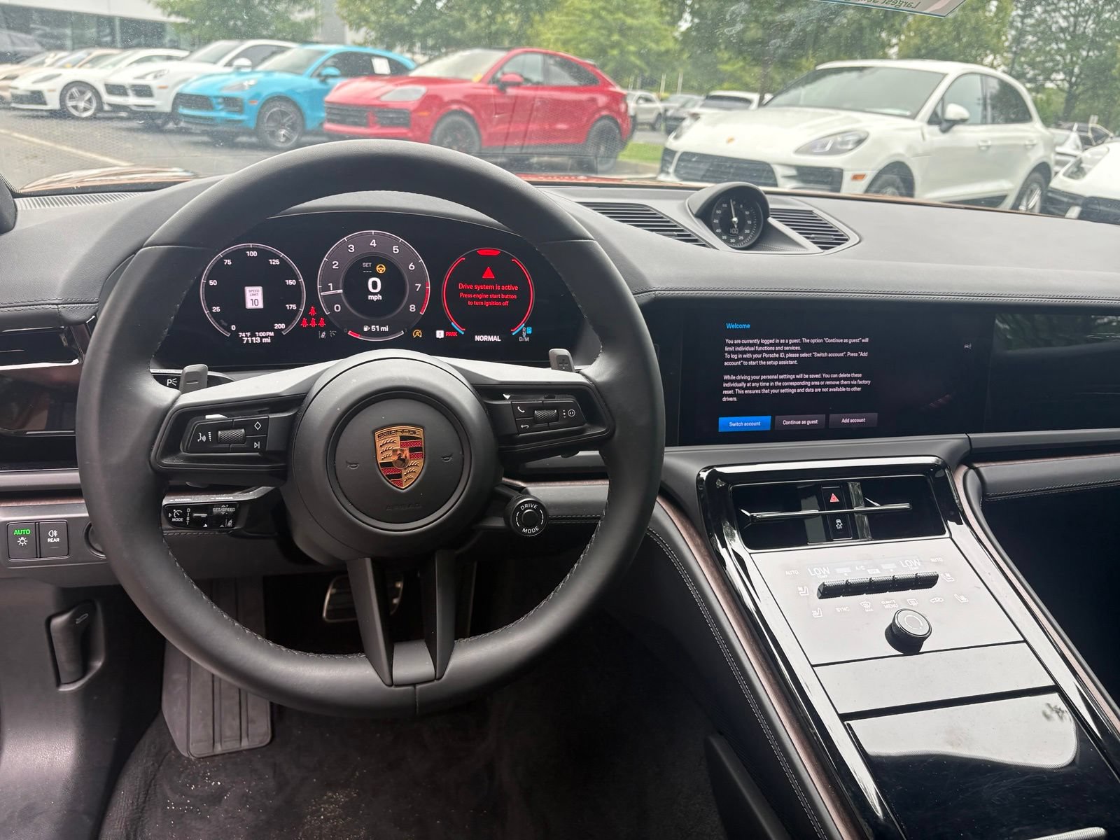 Used 2025 Porsche Panamera 4 w/ Premium Package AWD/4WD image 9