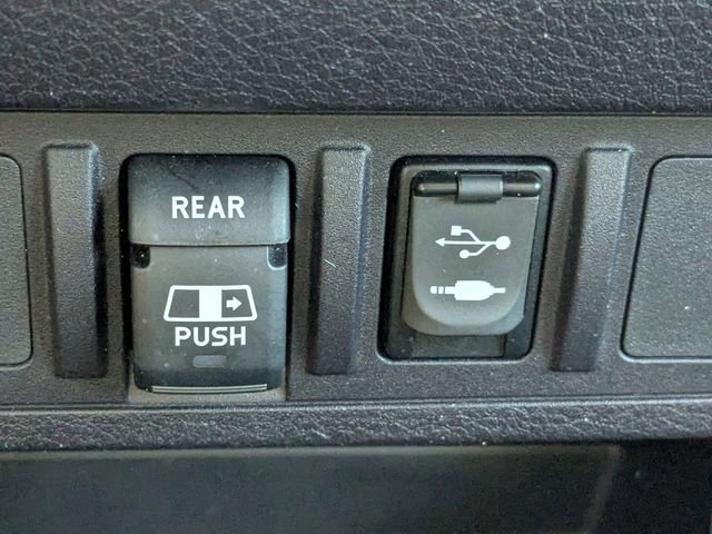 Used 2018 Toyota Tacoma SR5 image 25