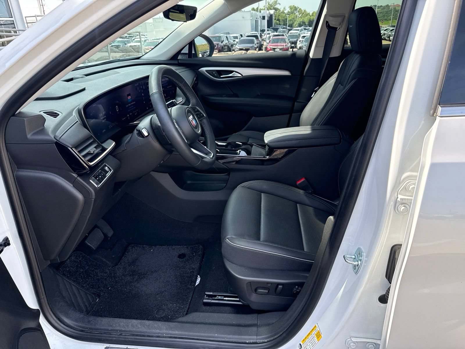 Used 2024 Buick Envision Avenir AWD/4WD image 16