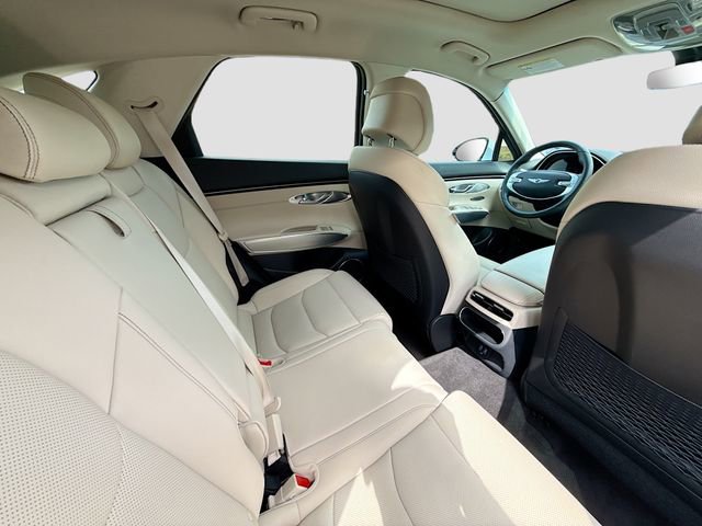 Used 2024 Genesis GV70 2.5T w/ Select Package image 27