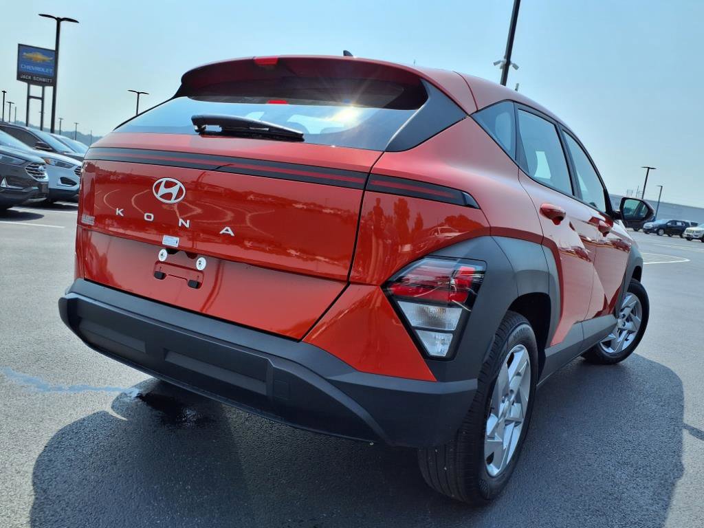 Used 2025 Hyundai Kona SE image 28