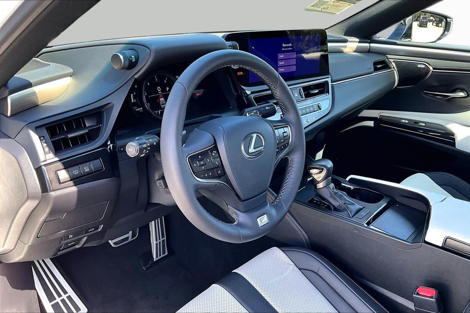 Certified 2024 Lexus ES 350 F Sport w/ Accessory Package (Z1) FWD image 16