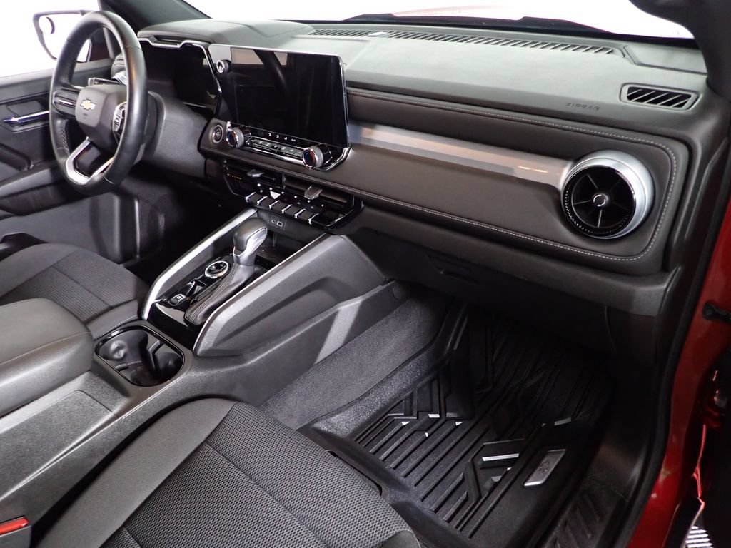 Used 2023 Chevrolet Colorado LT w/ LT Convenience Package AWD/4WD image 35
